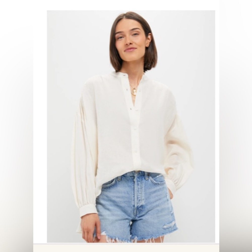 Sheer Ivory Juliette Button Down size Medium